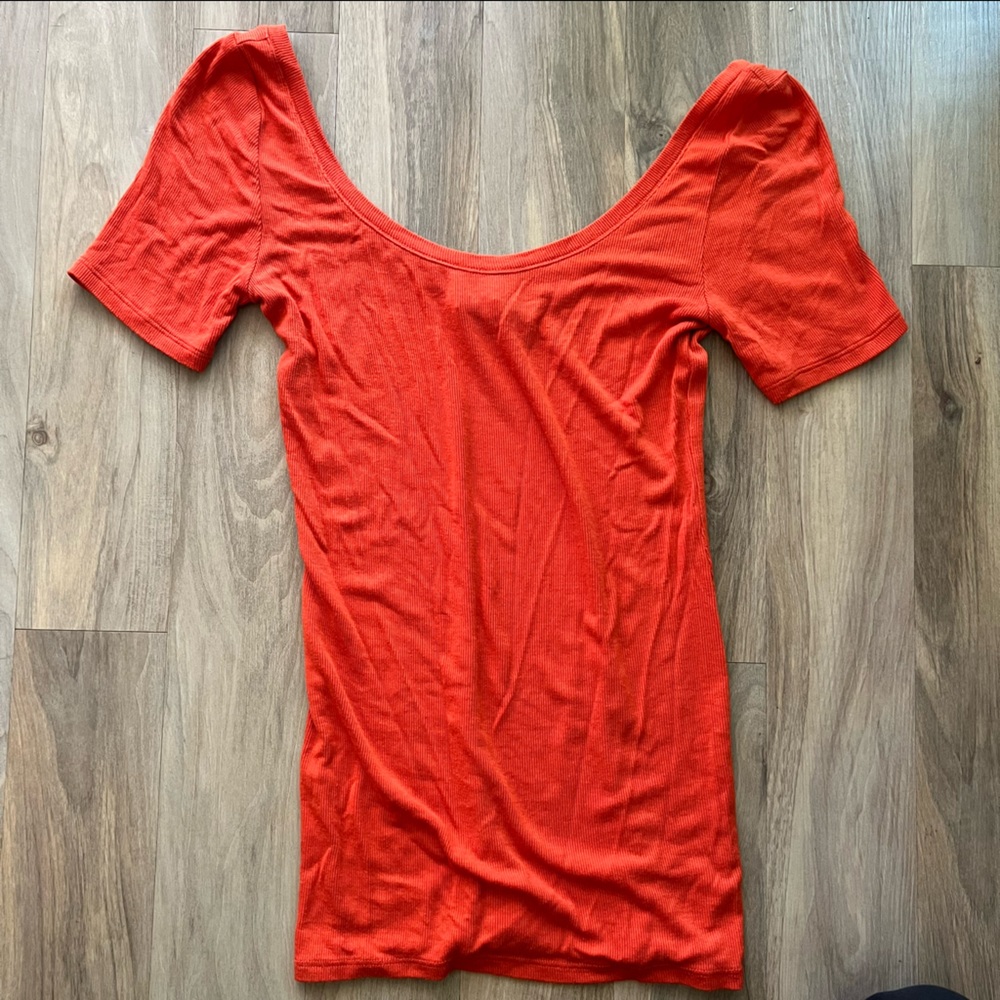 Anthropologie ribbed long too scoop neck
